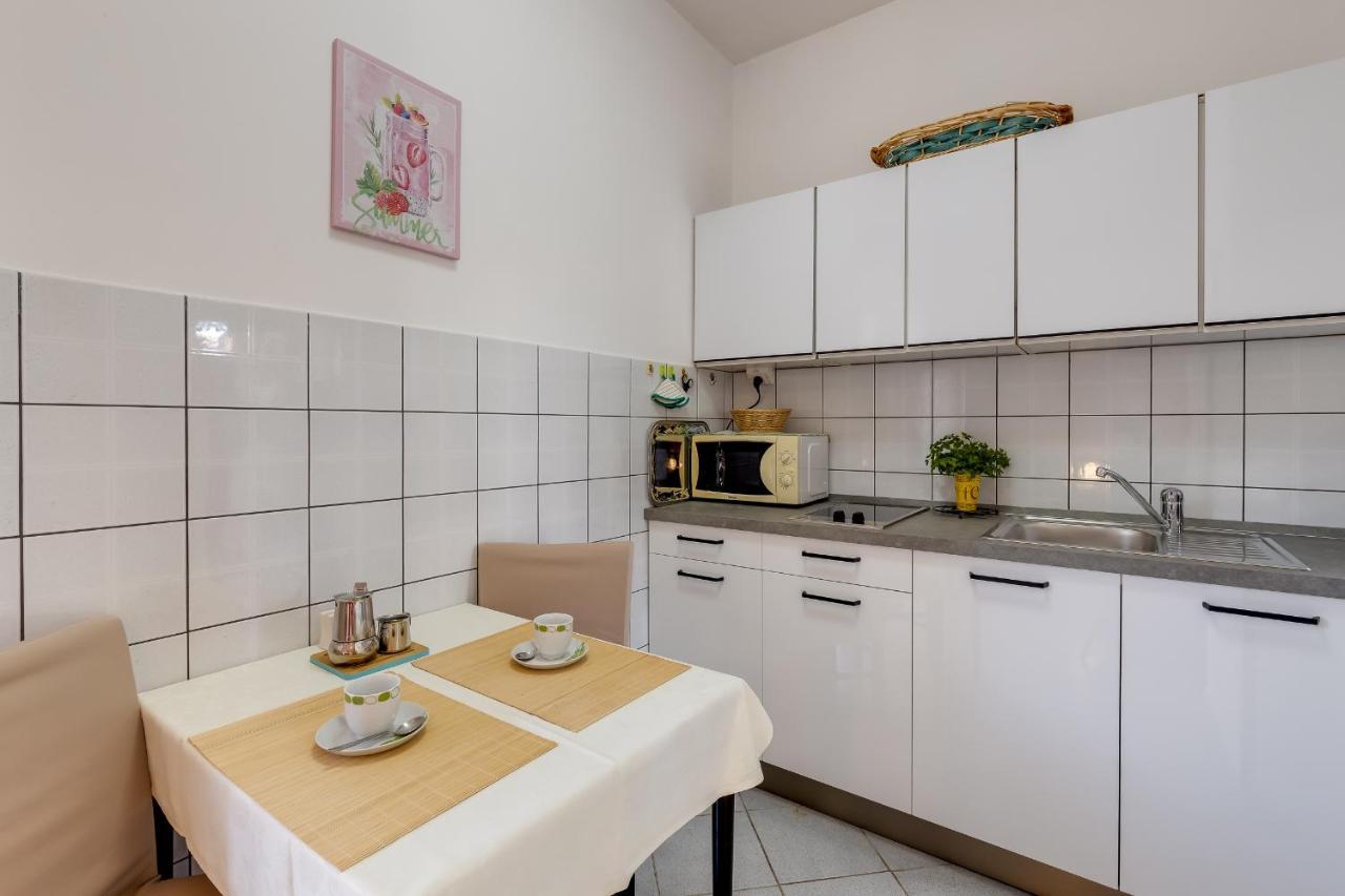 Apartment House Matosevic Porec Bagian luar foto